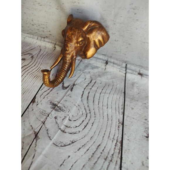 Wall-mounted Hook Elephant Head Design Hanging Hook Coat Storage Hook - Picture 2 of 7